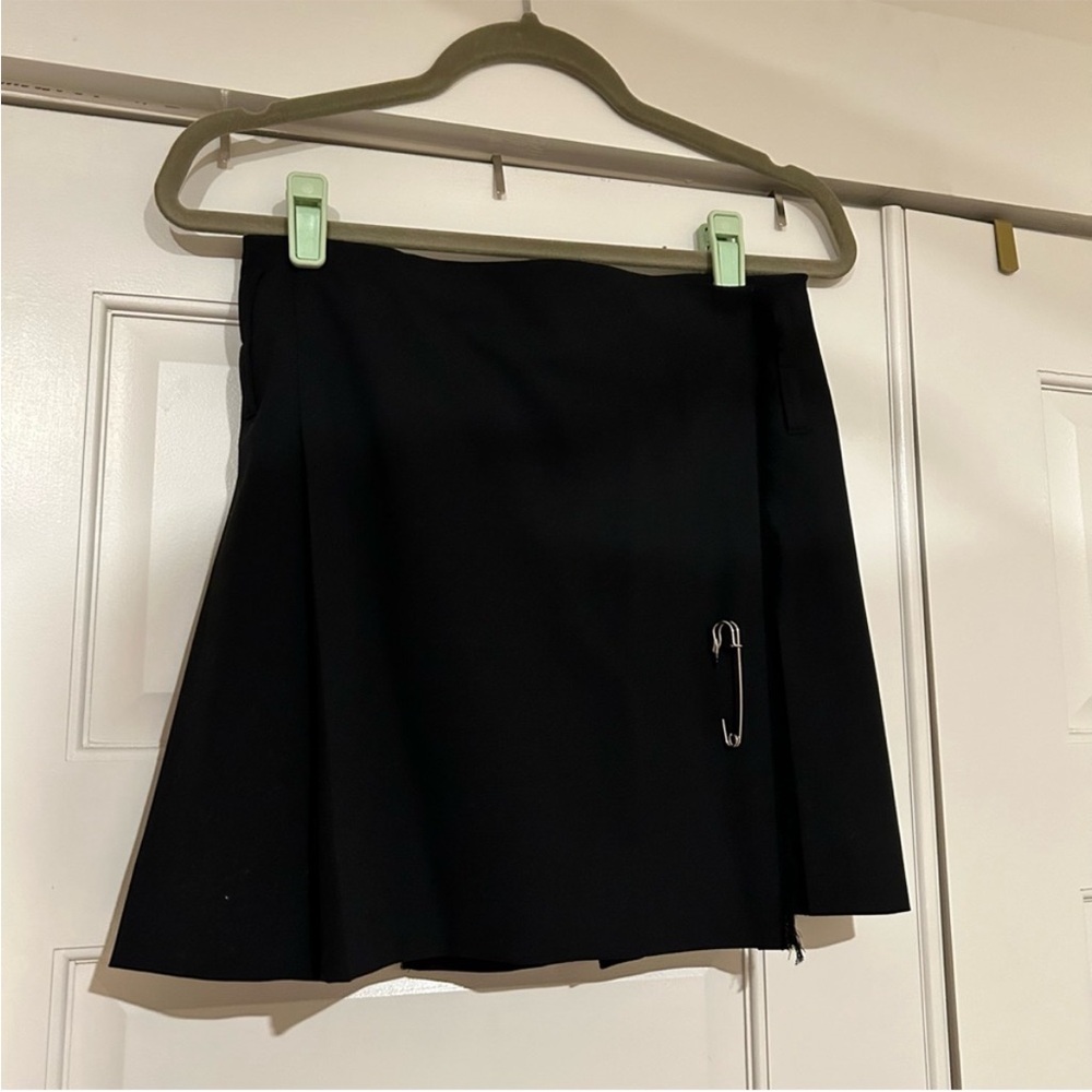 Vintage Burberry London Black Pleated Wool Mini Skirt Size 4